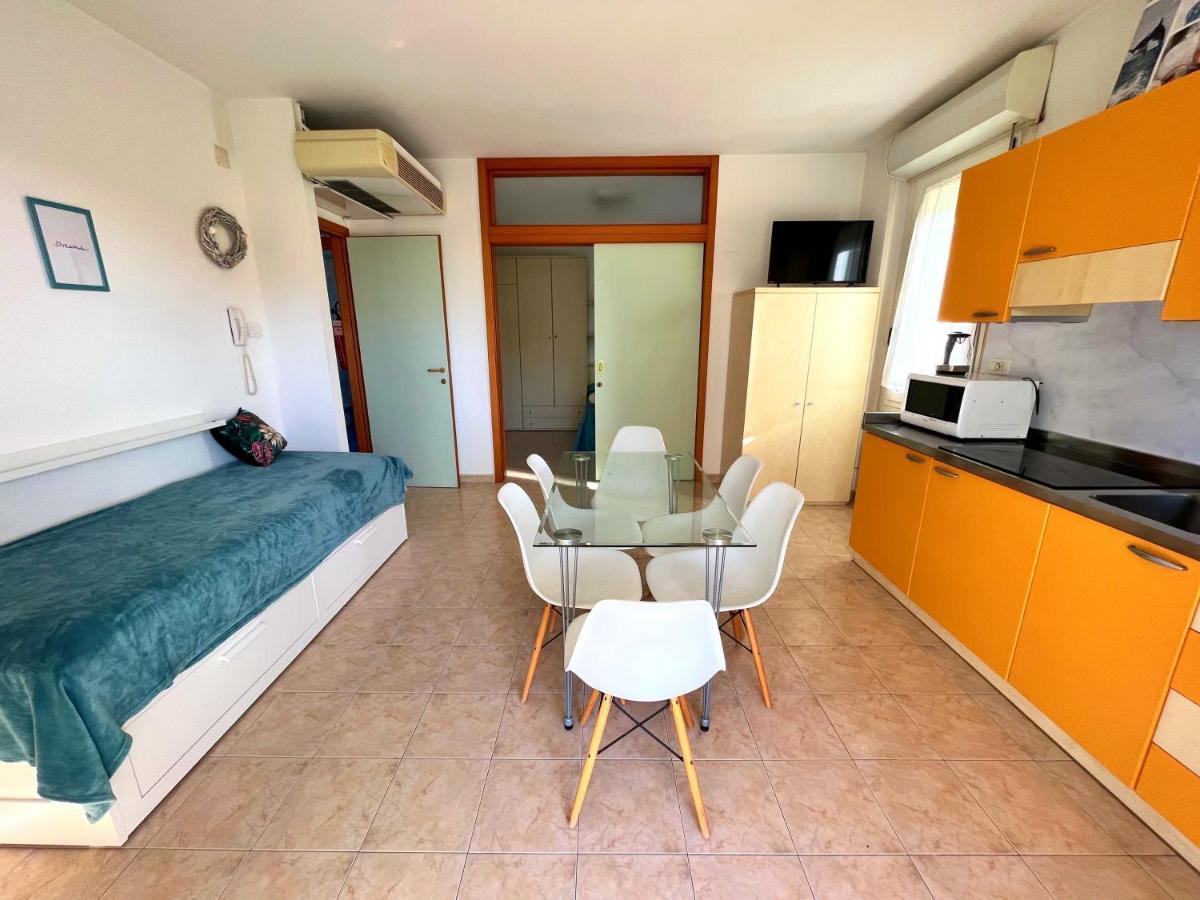 Residence Frontemare Rimini Exterior photo