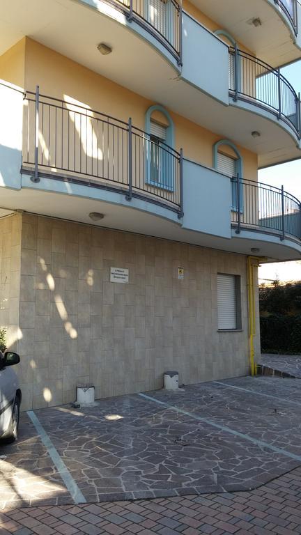 Residence Frontemare Rimini Exterior photo