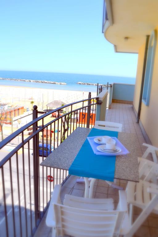 Residence Frontemare Rimini Exterior photo