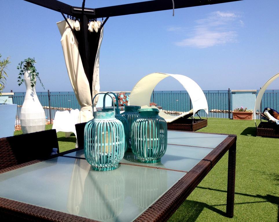 Residence Frontemare Rimini Exterior photo