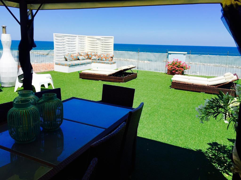 Residence Frontemare Rimini Exterior photo